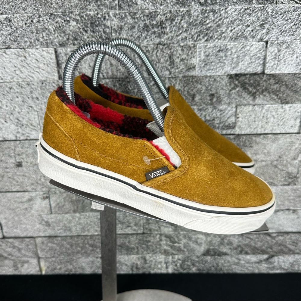 Vans Classic Slip On Cozy Hug Sneakers - NEW